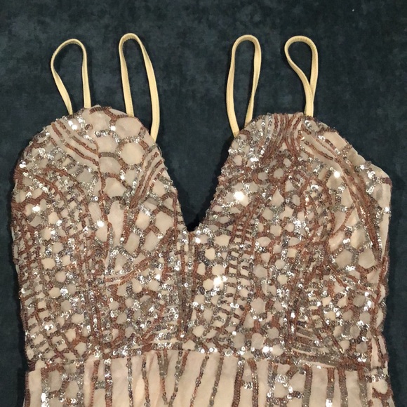 Windsor Glamour Dress - Picture 8 of 16